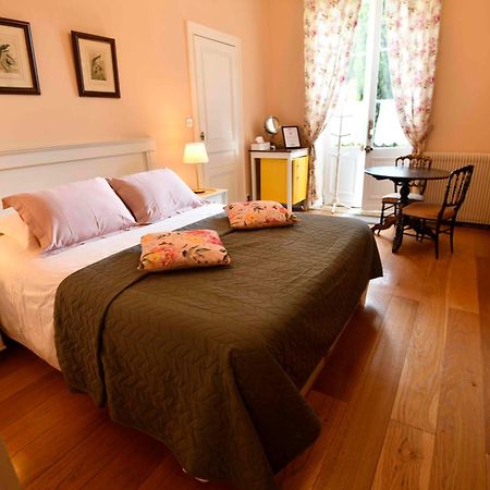 Domaine De Plisseau Hotel Le Rigalet Room photo